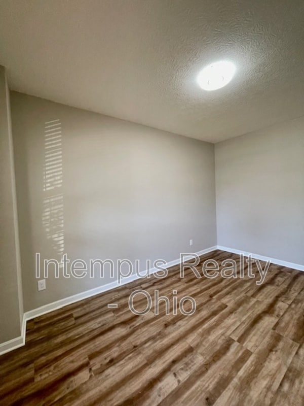 Building Photo - 7311 Blackwell Dr