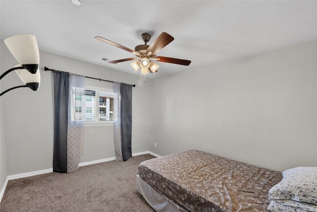 Building Photo - 3533 Cricket Dr