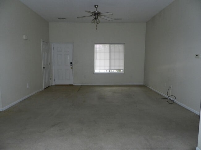 Building Photo - 222 Settlers Pass