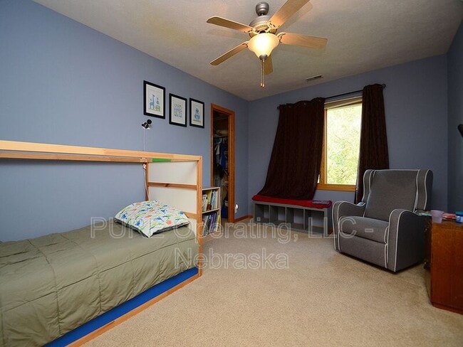 Building Photo - 2003 Crest Ridge Dr