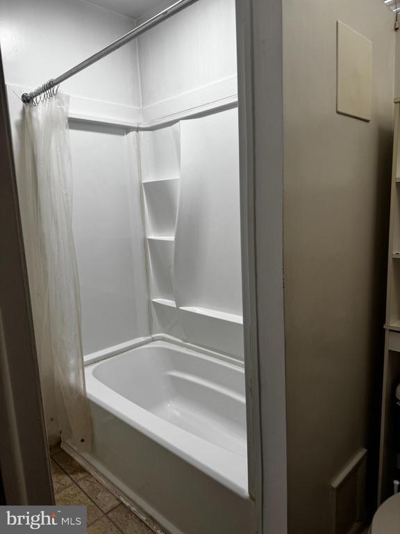 Building Photo - 6604 O'Donnell St