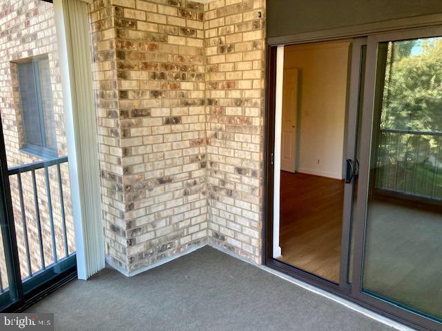 Building Photo - 5902 Mt Eagle Dr