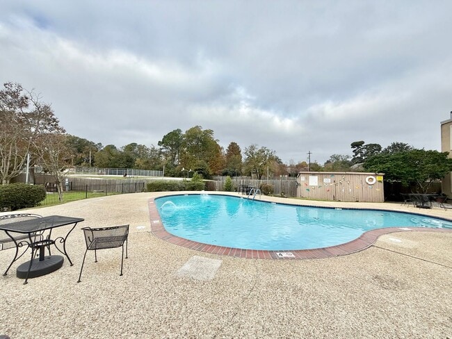 Building Photo - Condo for Lease