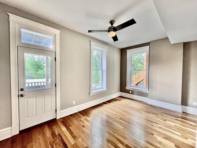 Building Photo - 3008 Cherokee St