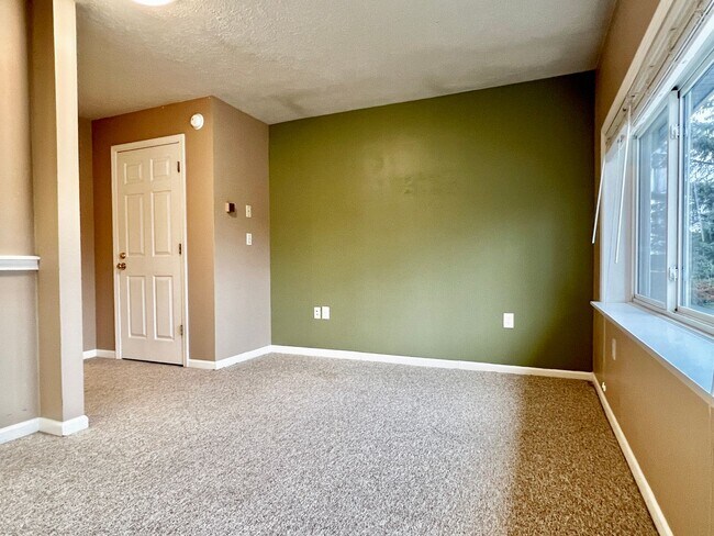 Building Photo - 5093 M-37