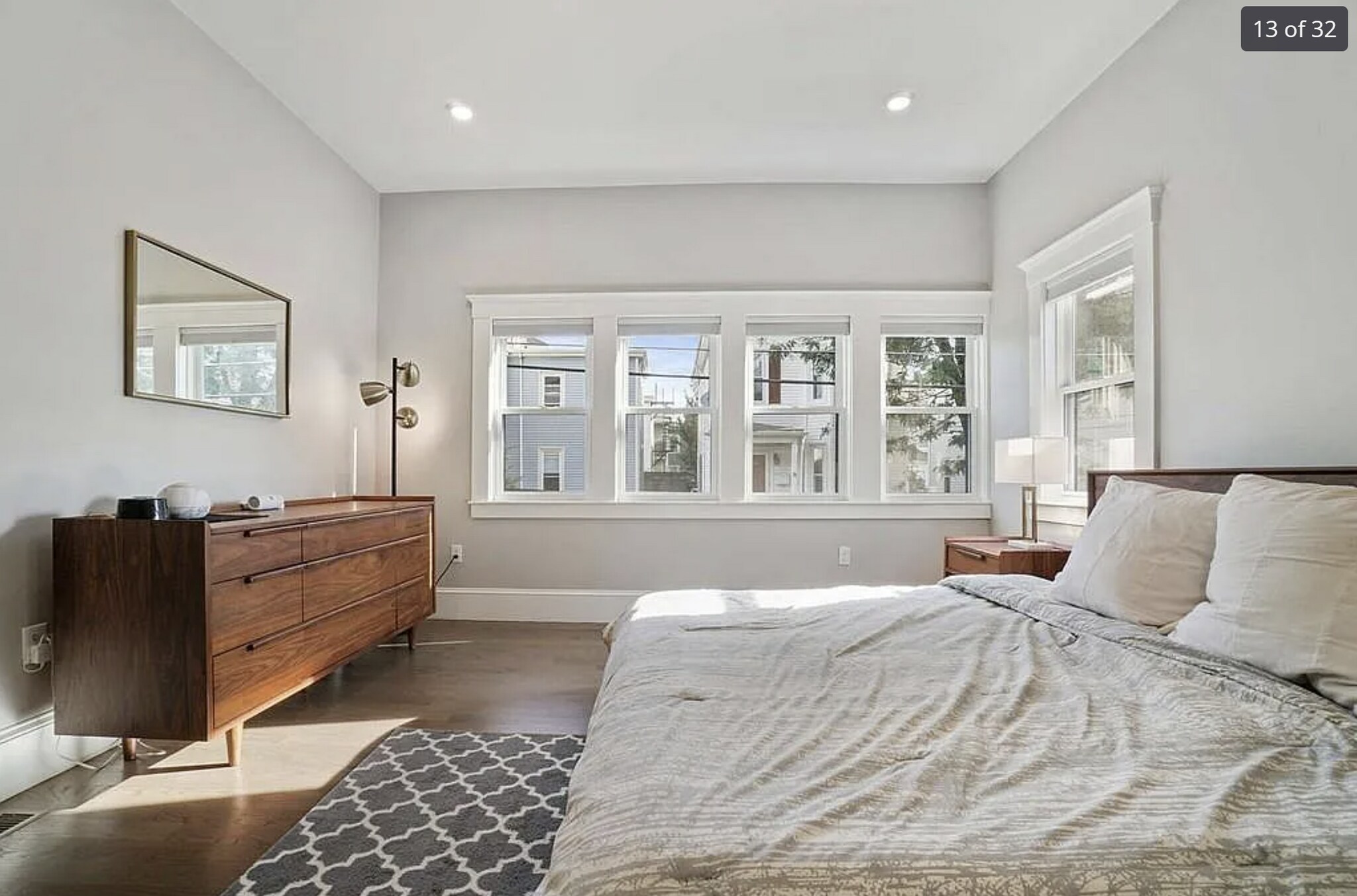 Building Photo - 20 Lincoln St