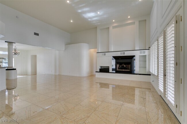 Building Photo - 8706 Mesa Madera Dr