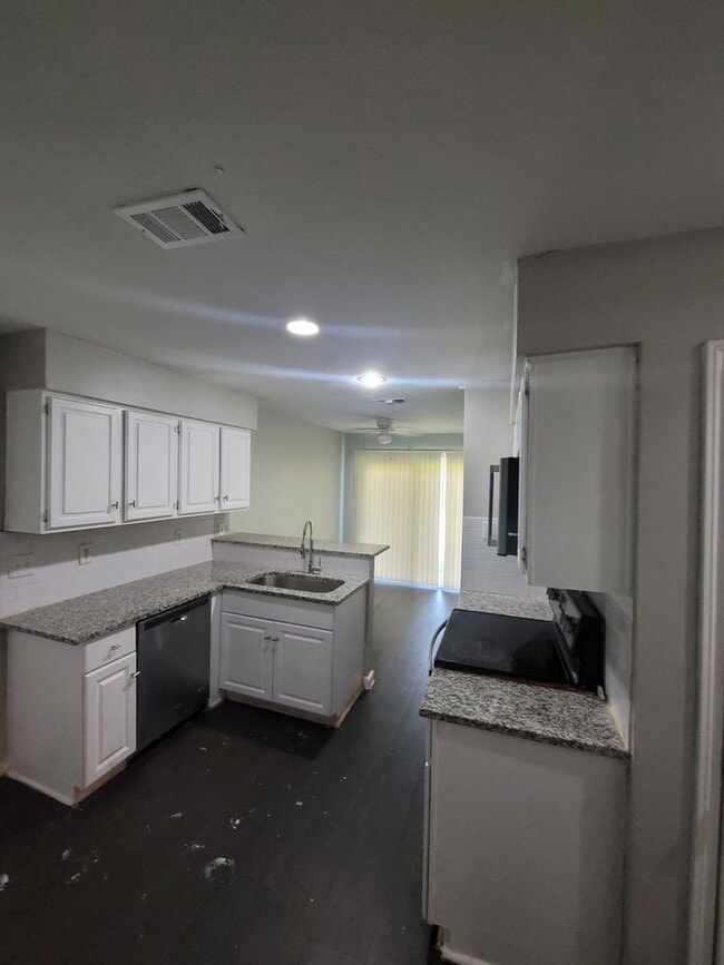 Building Photo - 2119 Misty Meadow Ct