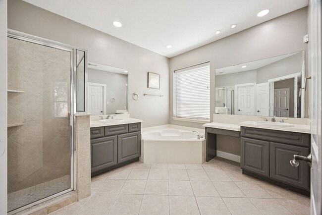 Building Photo - 6615 Redberry Glen Ln