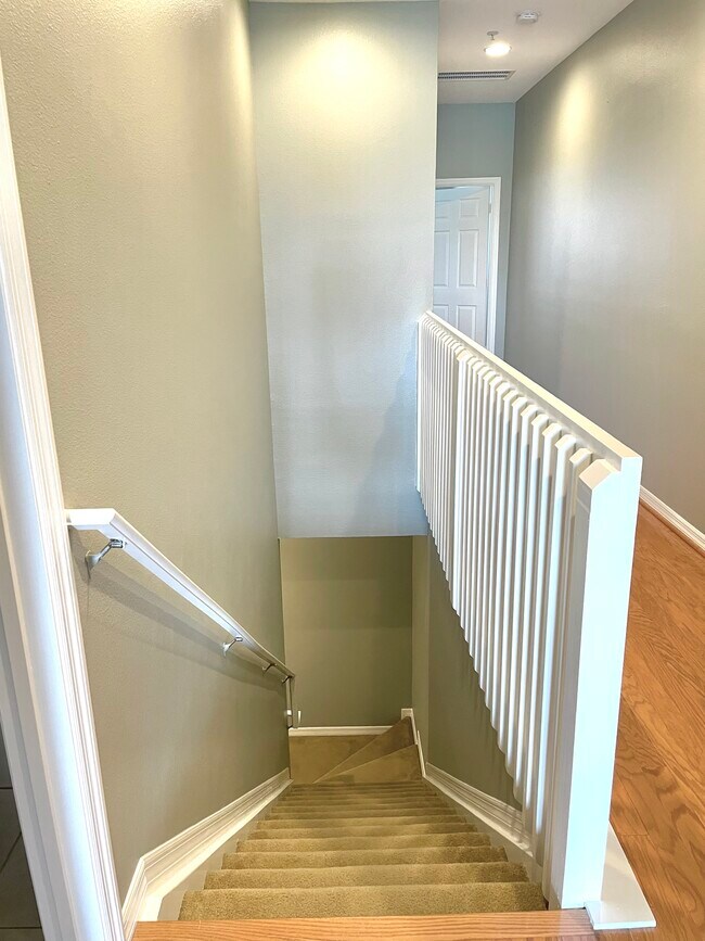 Building Photo - 7230 Hamilton Rd