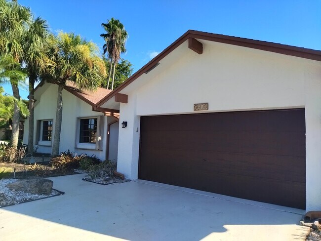 Building Photo - 5618 Forest Oaks Terrace