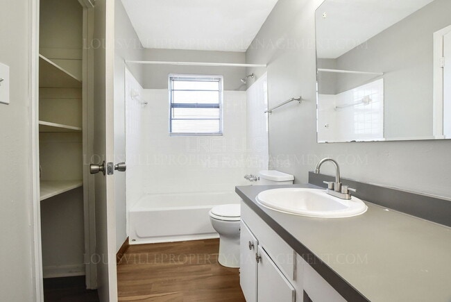 Building Photo - 160 W Blue Lick Rd