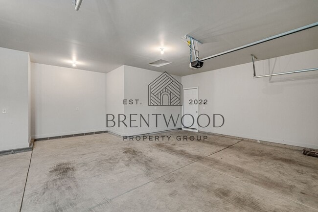 Building Photo - Bright, Open, and Beautiful —  4BR/3BA Home That Checks Every Box