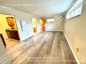 Building Photo - Updated studio in heart of Dormont , 1 Blo...