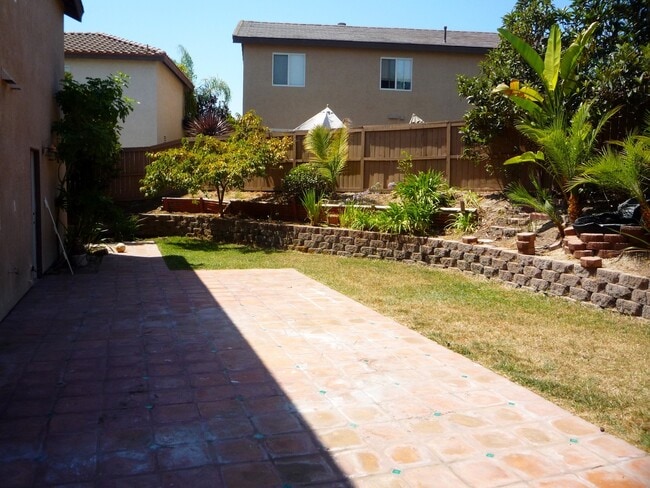 Building Photo - Two-story home in Eastlake