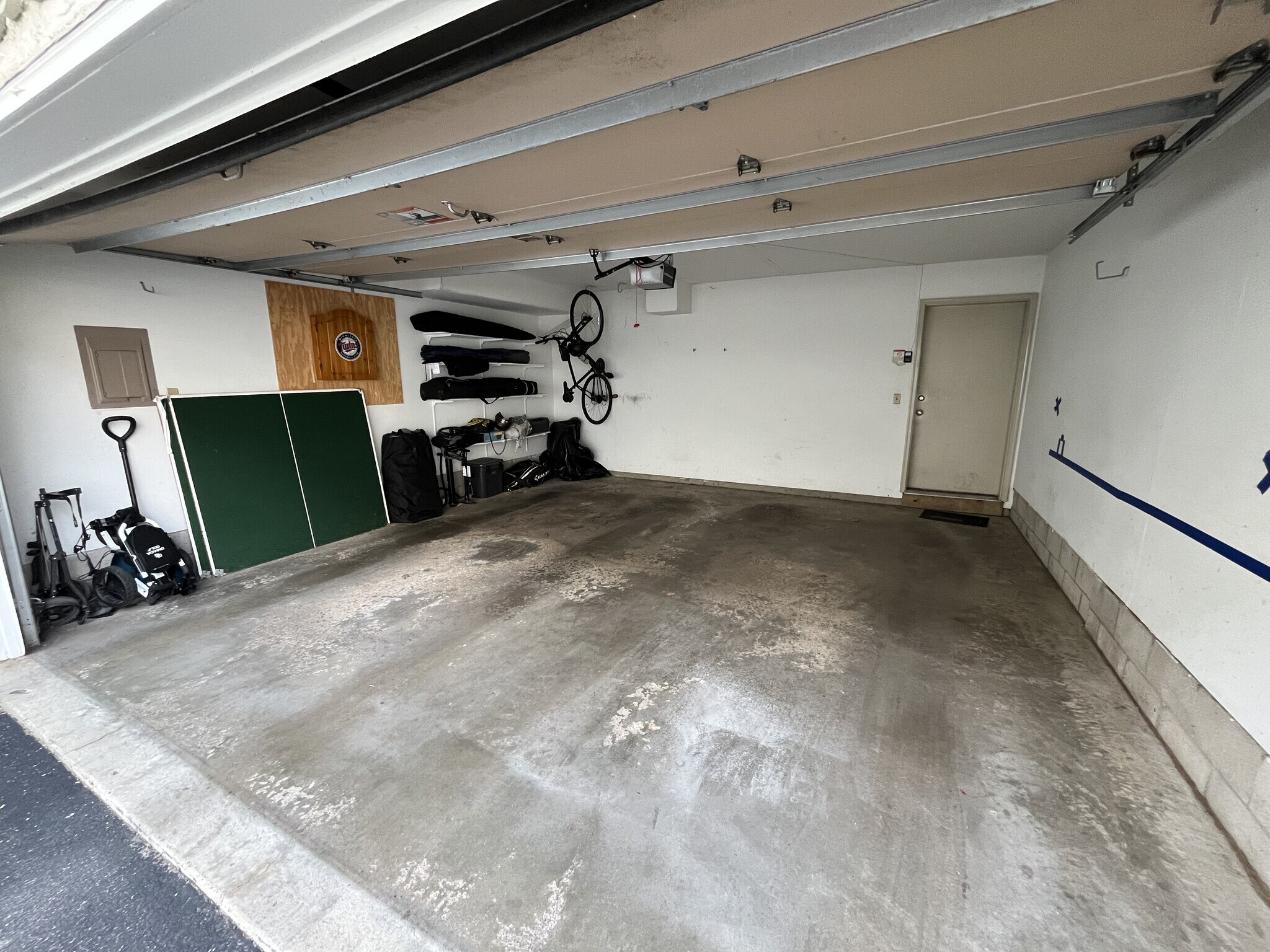 2-car garage - 3055 Lake Shore Dr