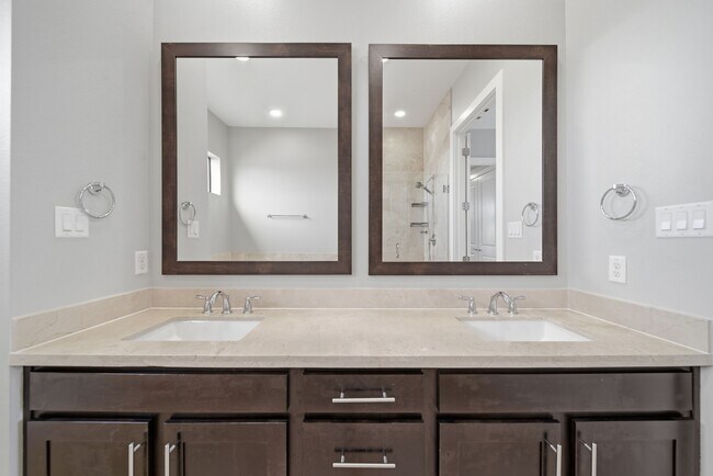 Building Photo - 1814 Thompson St