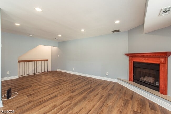 Building Photo - 56 Woods Edge Dr