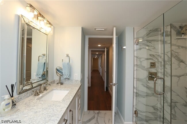 Building Photo - 4041 Gulf Shore Blvd N