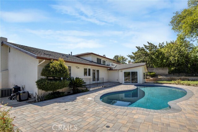 Building Photo - 19101 Kingsbury St