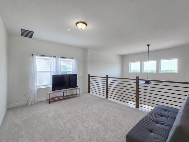 Building Photo - 4914 Seadrift Dr