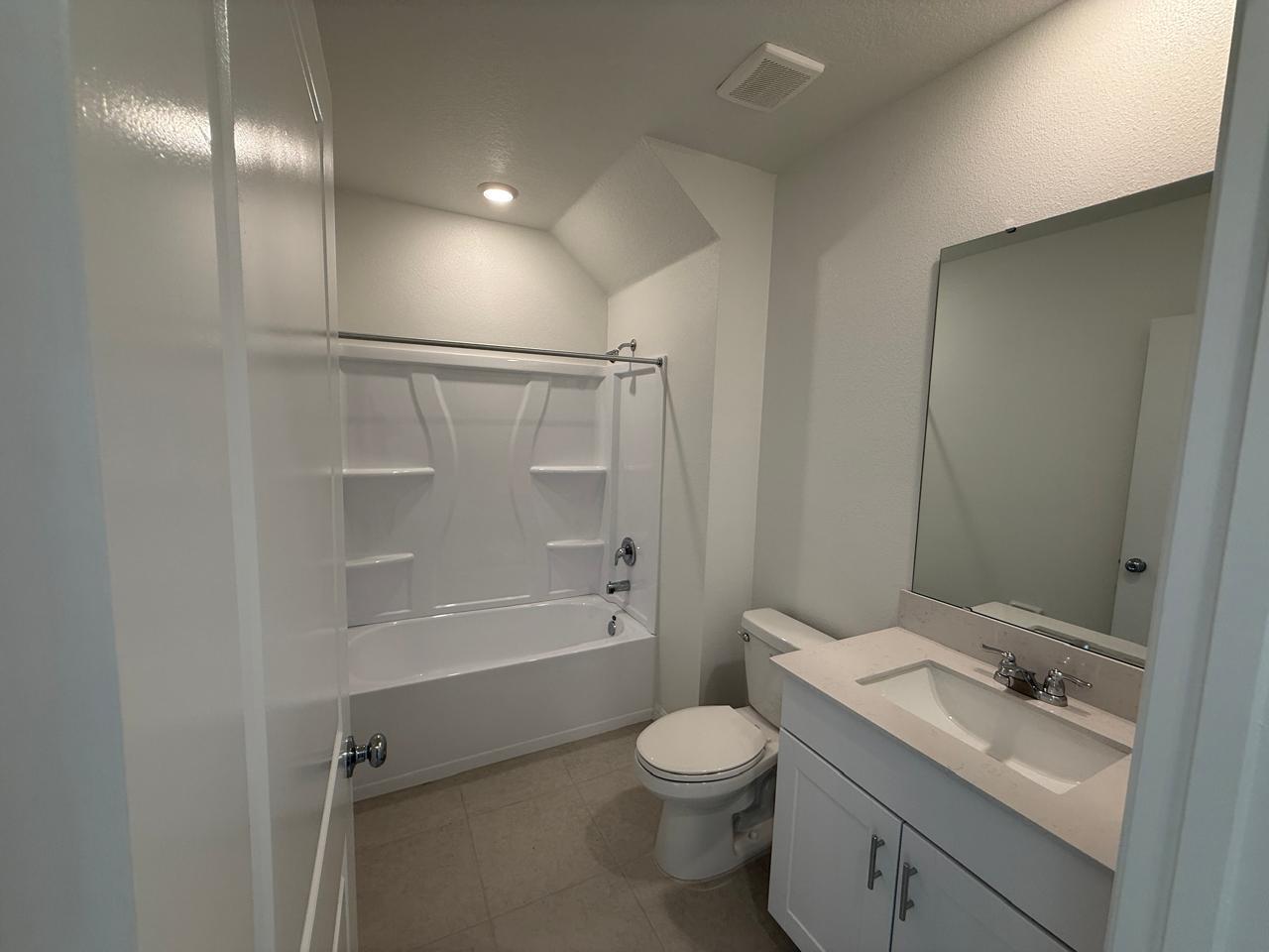 Building Photo - 2049 Albatross Nest Dr