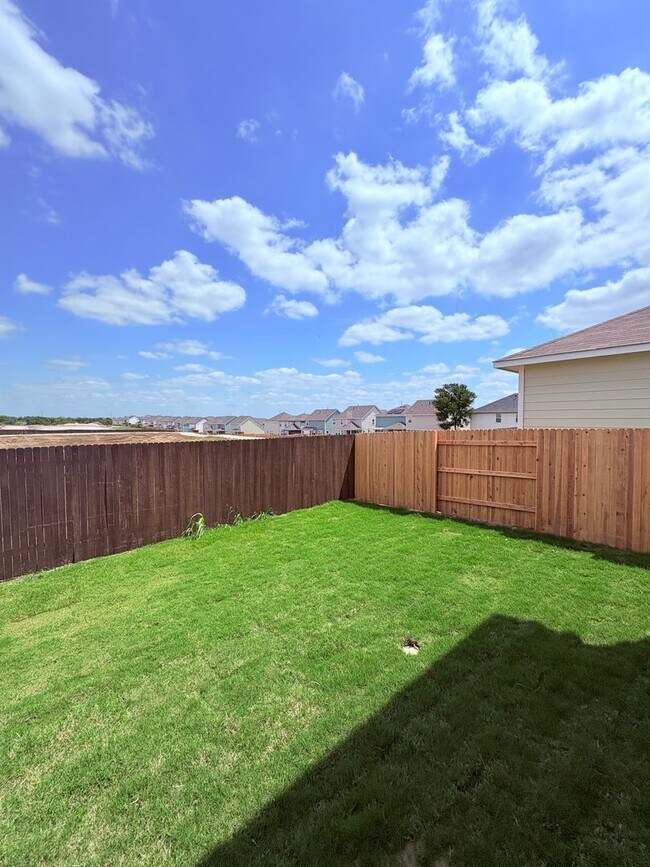 Building Photo - Brand New 4-Bedroom Home in Pflugerville –...