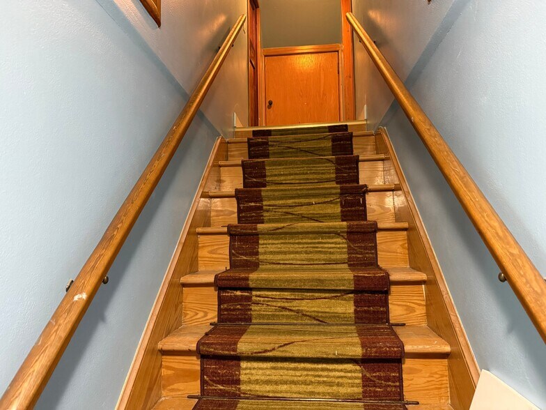 Building Photo - 716 W Bell Ave