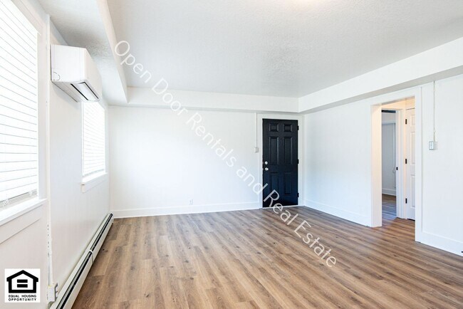 Building Photo - 1823 Griswold Dr