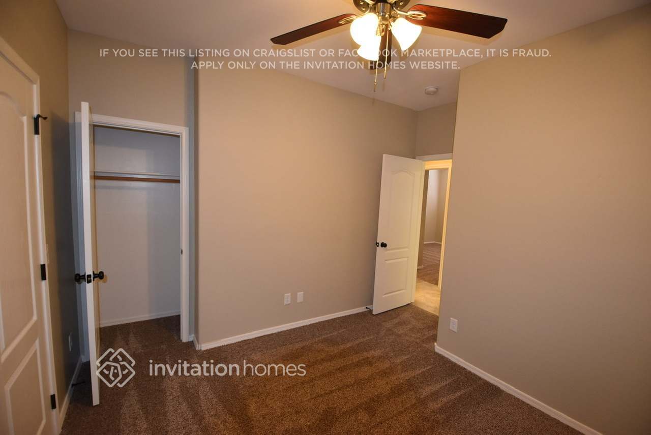 Building Photo - 4575 E Campbell Ct