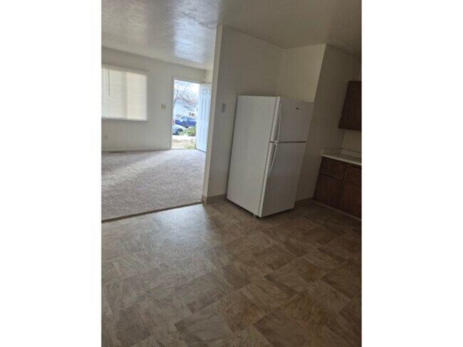 Building Photo - Single Family Home