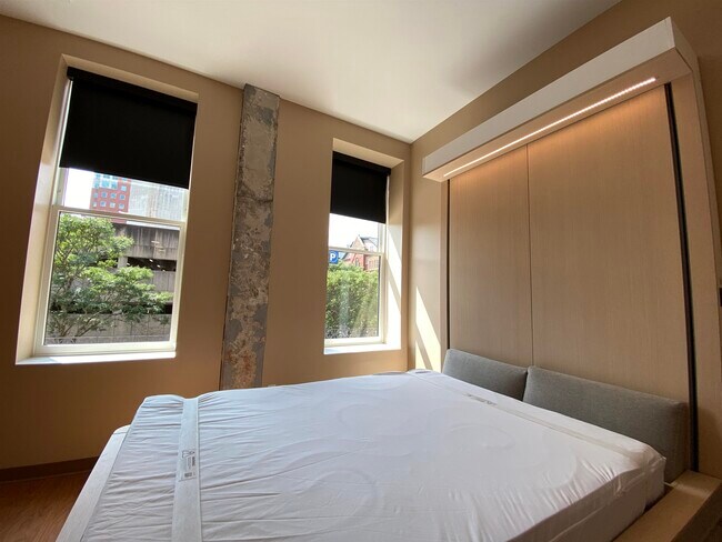 Building Photo - 83 Hanover St