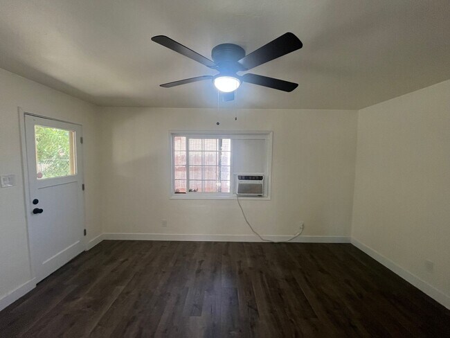 Building Photo - 406 Niles Ave