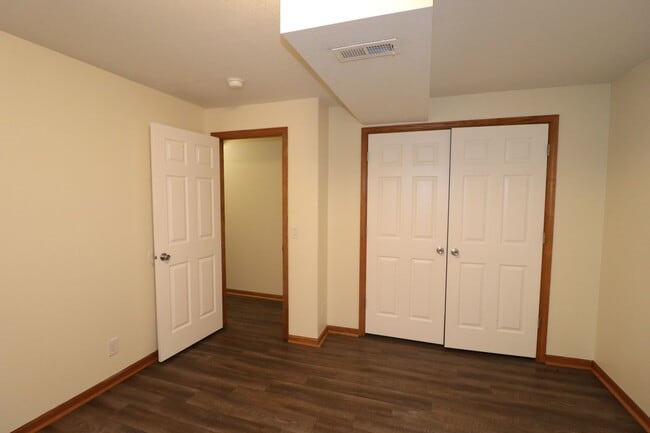 Building Photo - Spacious Home for rent!