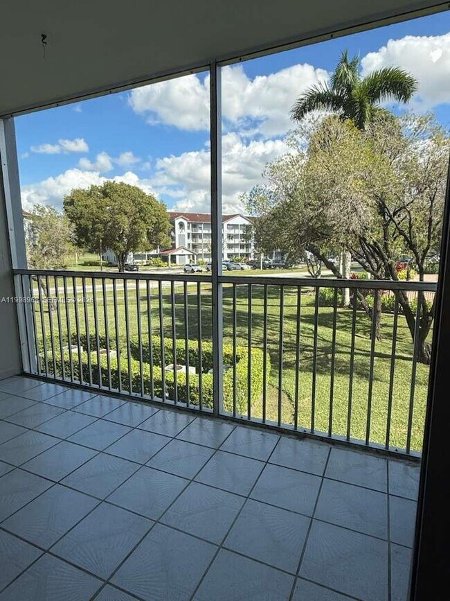 Building Photo - 1401 SW 128th Terrace