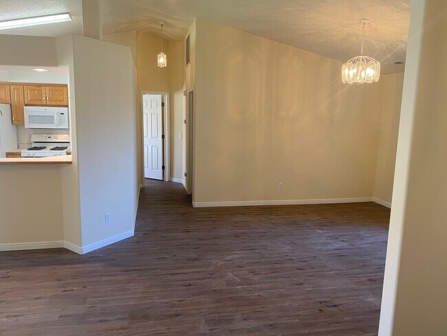 Building Photo - 1048 N 2100 W