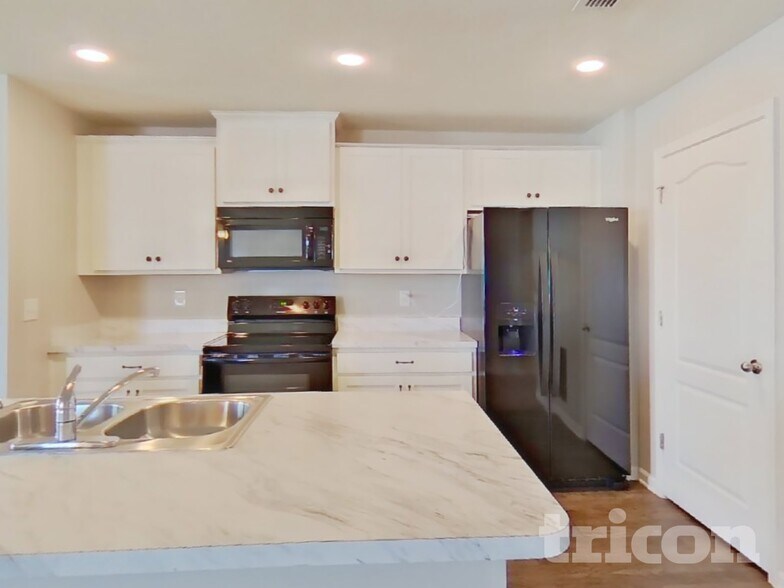 Building Photo - 4429 Warm Springs Way