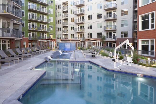 Building Photo - 1620 Platte St