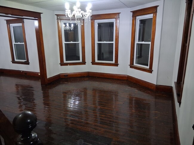 Living room - 307 Church St