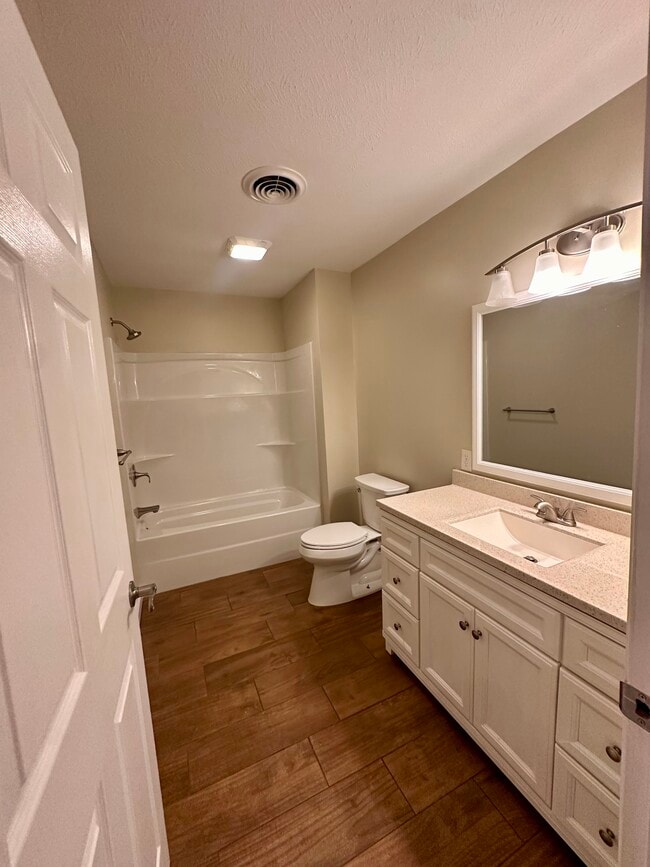 Building Photo - 127a Schroyers Ln