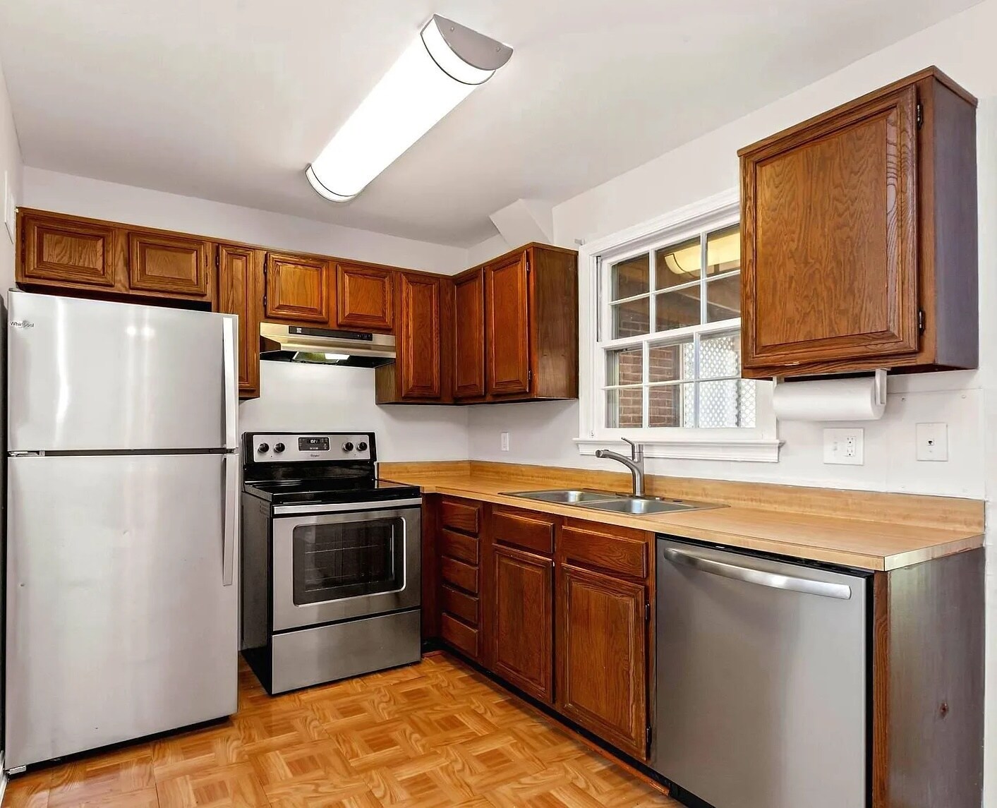 Building Photo - 1902 Curtis Ct SE