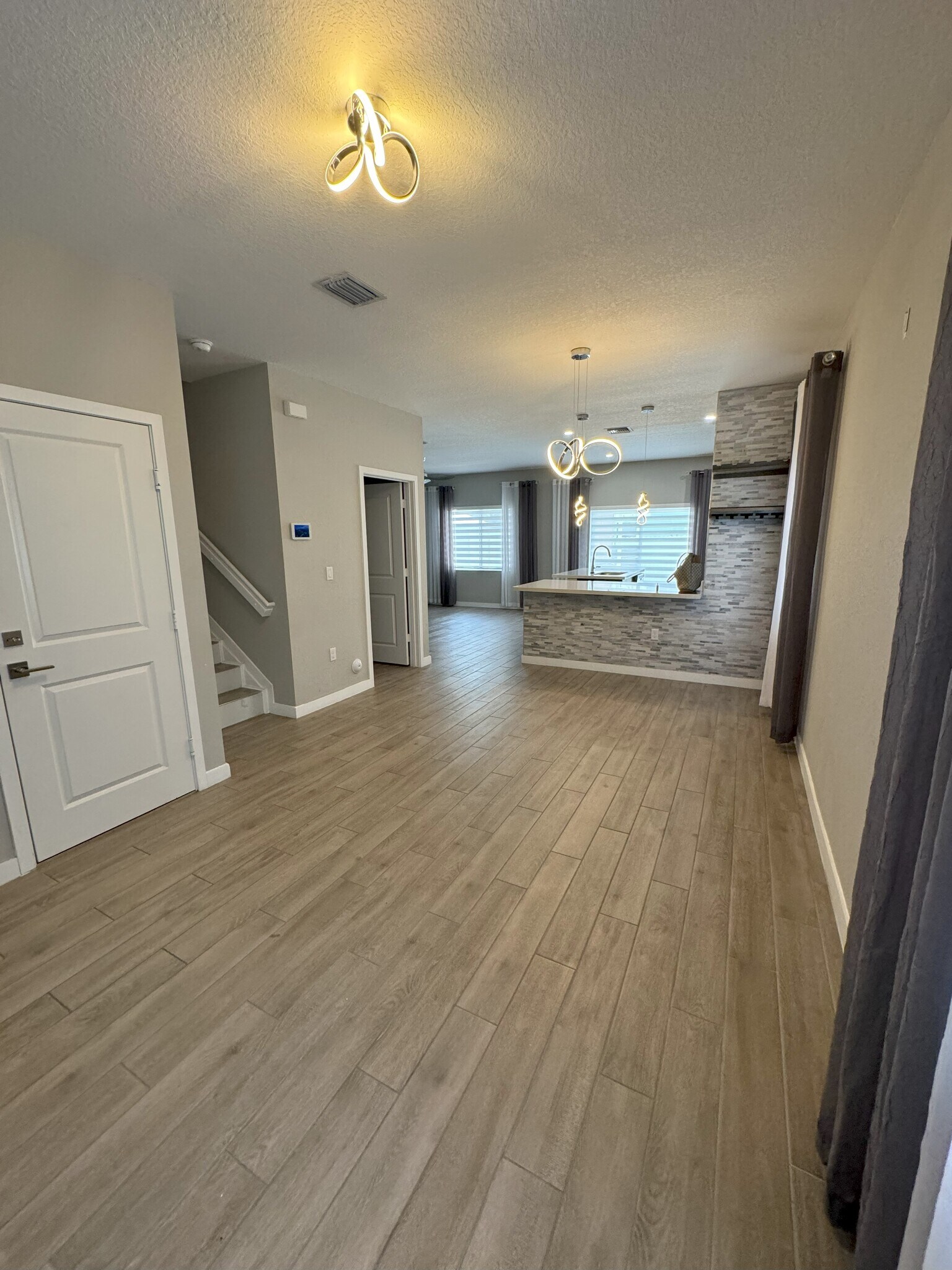 Grand Room - 1763 SE 8th Pl