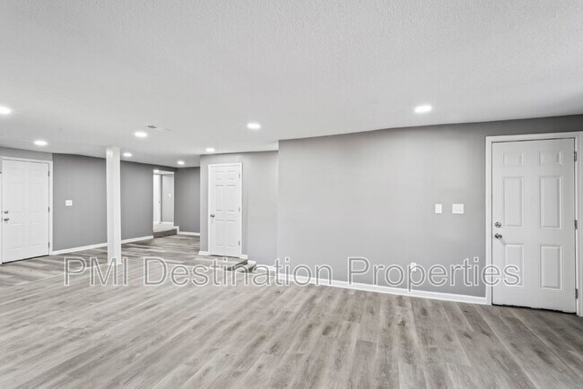 Building Photo - 5513 Hardy Ave