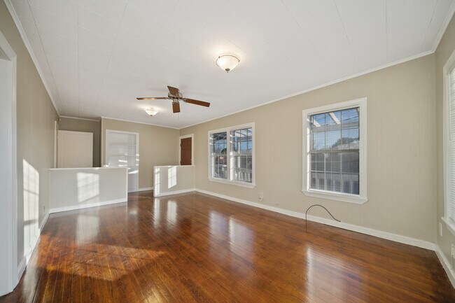 Building Photo - 103 Cosgrove St