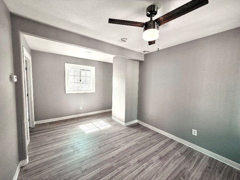 Building Photo - 536 W 77th St