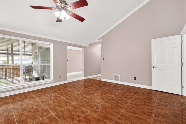 Building Photo - 7403 Shady Vale Ln