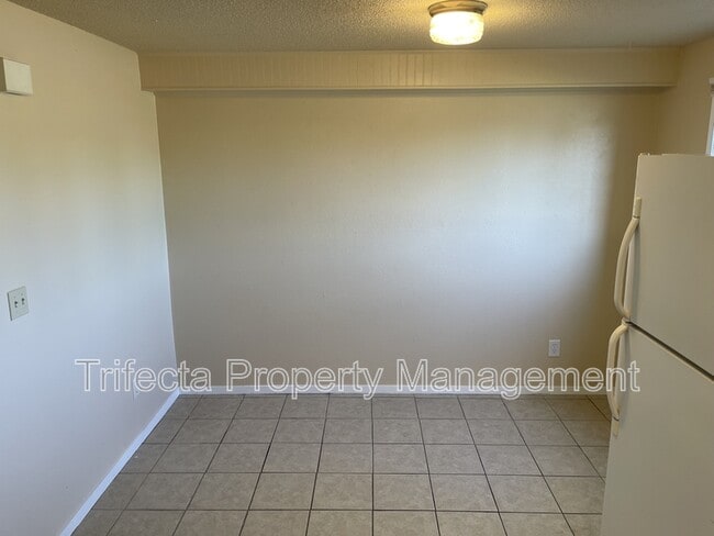 Building Photo - 4951 Basswood Dr