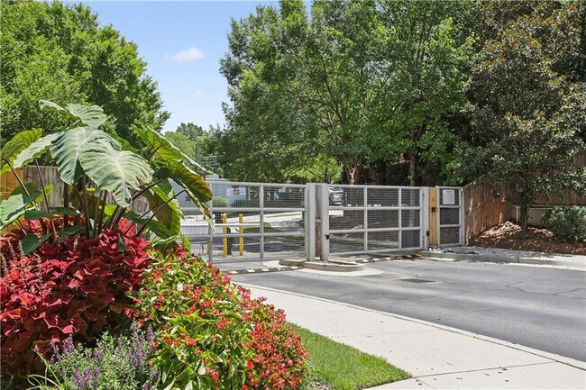 Building Photo - 1385 Stirling Cir NW