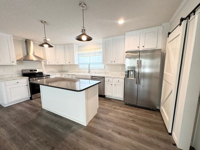 Building Photo - 720 S Edenton Rd St