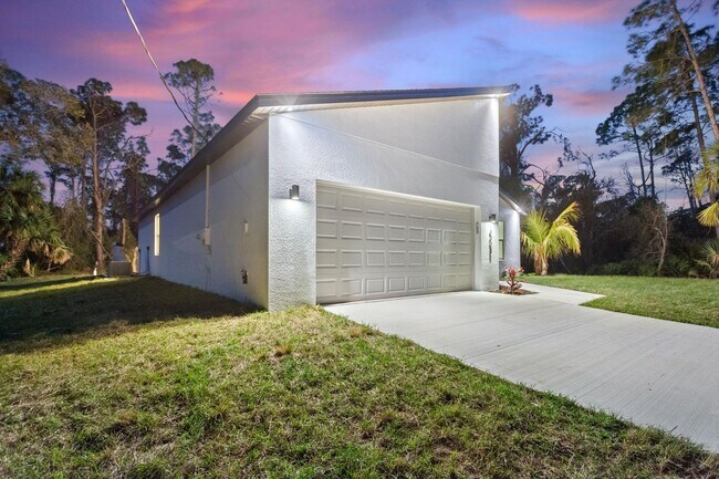 Building Photo - Deposit-Free! Get $1,000 OFF your first mo...